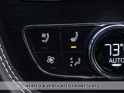 Used 2019 Bentley Bentayga image 12