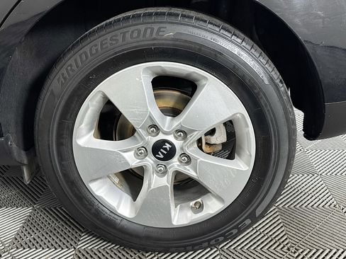 Used 2018 Kia Soul FWD image 34