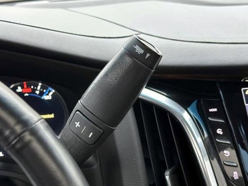 Used 2017 Cadillac Escalade ESV Premium Luxury image 26