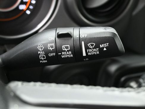 Used 2021 Jeep Wrangler Sport S image 18