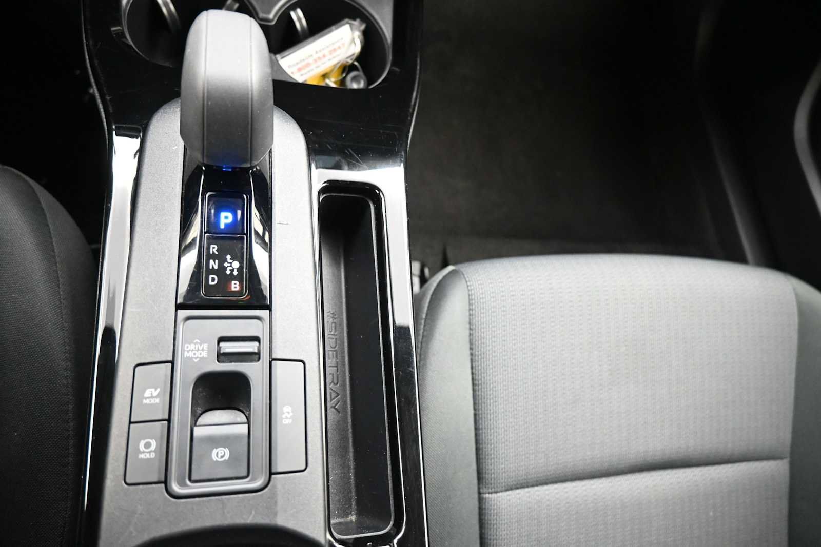 Used 2025 Toyota Prius LE FWD image 17