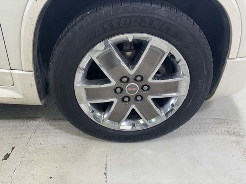Used 2012 GMC Acadia Denali image 11