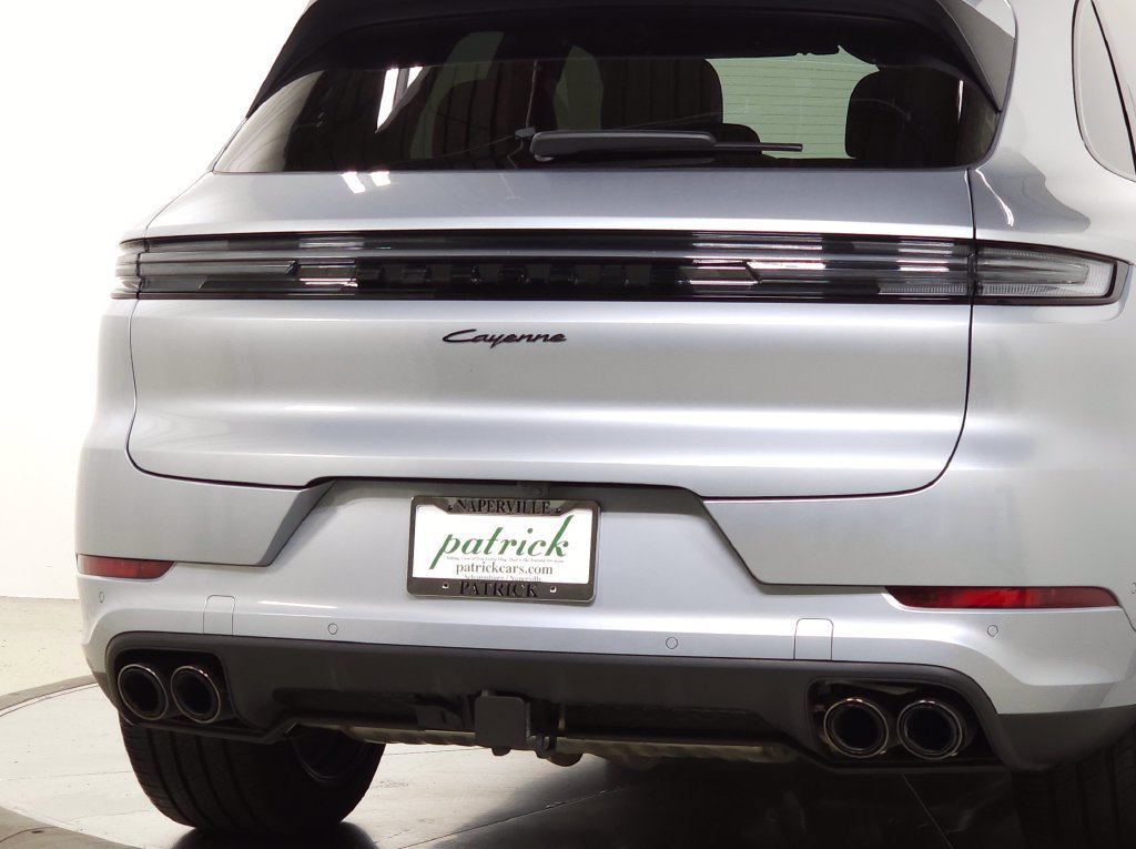Used 2026 Porsche Cayenne AWD/4WD image 7