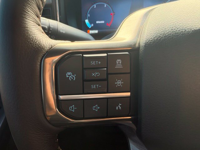 Used 2026 Ford F350 4x4 Crew Cab DRW Super Duty image 15