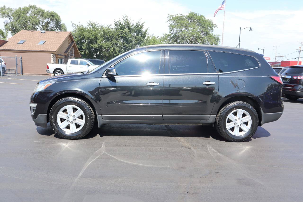Used 2014 Chevrolet Traverse LT FWD image 2