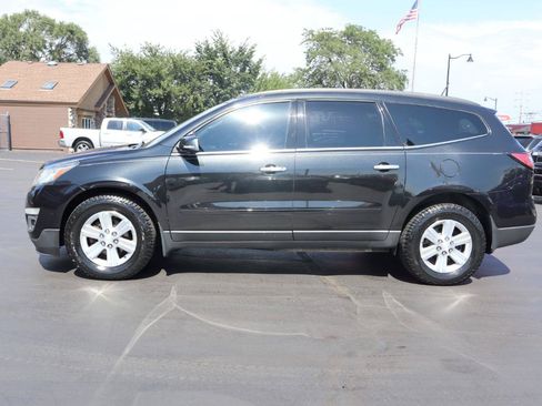 Used 2014 Chevrolet Traverse LT FWD image 2