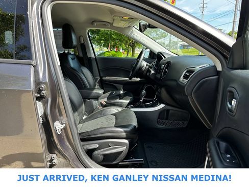 Used 2018 Jeep Compass Latitude w/ Popular Equipment Group AWD/4WD image 21