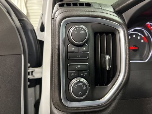 Used 2022 Chevrolet Silverado 2500 LT AWD/4WD image 28