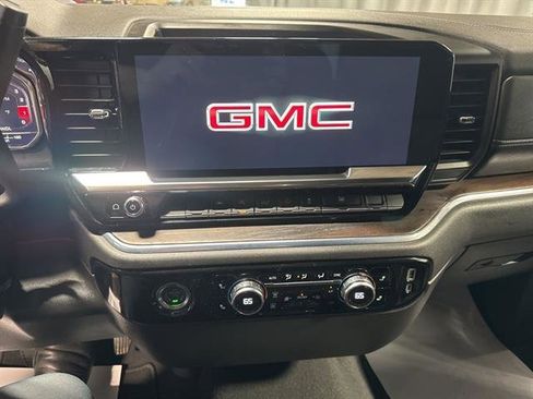 Certified 2024 GMC Sierra 1500 SLT image 20