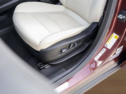 Certified 2023 Cadillac XT6 Sport image 8