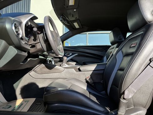 Used 2017 Chevrolet Camaro SS image 11