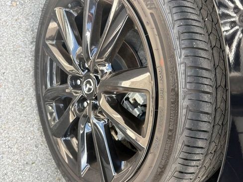Used 2025 MAZDA MAZDA3 Hatchback w/Premium Plus Pkg AWD/4WD image 9