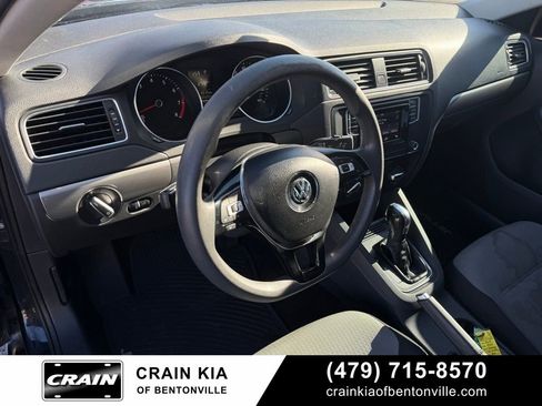 Used 2018 Volkswagen Jetta S image 9