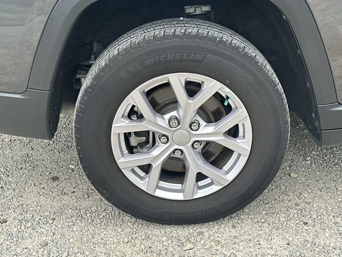 Used 2022 Jeep Grand Cherokee L Limited RWD image 17