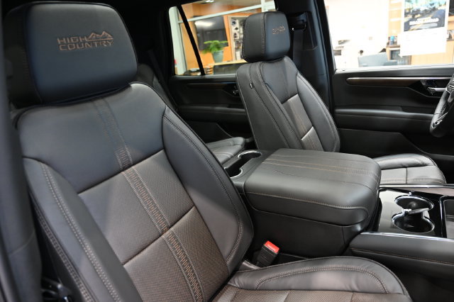 New 2026 Chevrolet Tahoe High Country AWD/4WD image 10