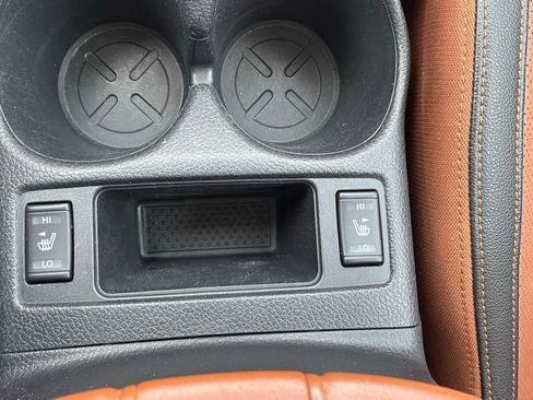 Used 2019 Nissan Rogue SL w/ Premium Package image 33