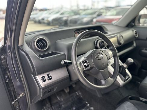Used 2012 Scion xB FWD image 35
