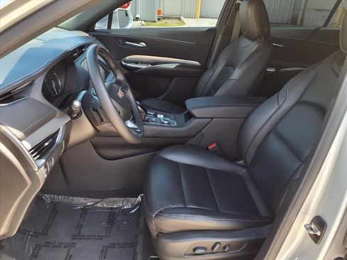 Used 2021 Cadillac XT4 Premium Luxury FWD image 19