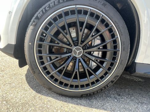 New 2026 Mercedes-Benz GLC 43 AMG 4MATIC image 9