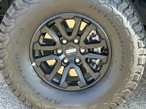 Used 2025 Ford F150 Raptor AWD/4WD image 40