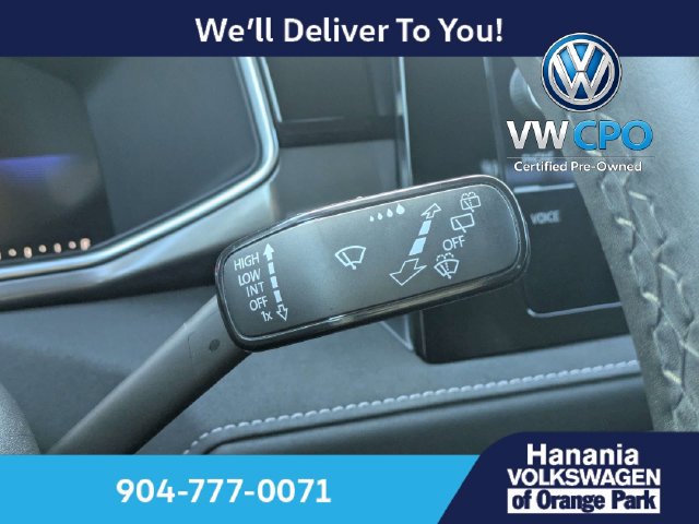 Certified 2025 Volkswagen Taos SE FWD image 29