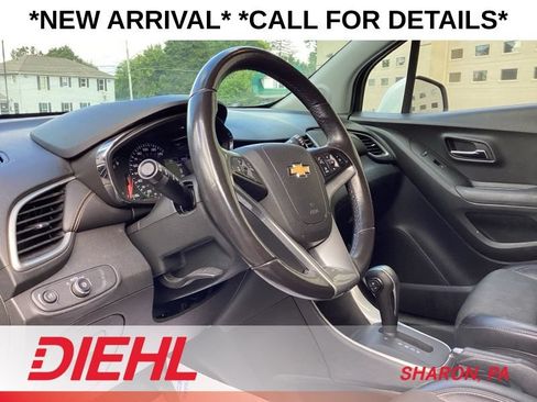 Used 2019 Chevrolet Trax LT w/ LT Convenience Package AWD/4WD image 10