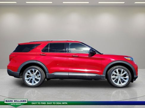 Certified 2023 Ford Explorer Platinum w/ Equipment Group 601A AWD/4WD image 2