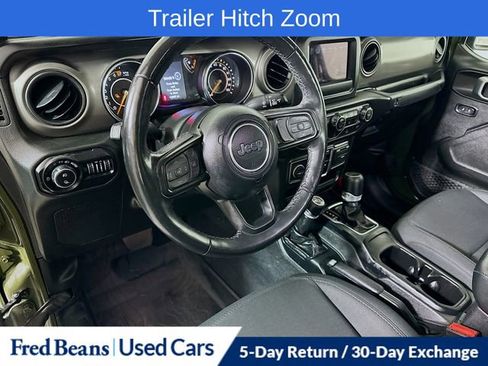 Certified 2022 Jeep Gladiator Willys image 9