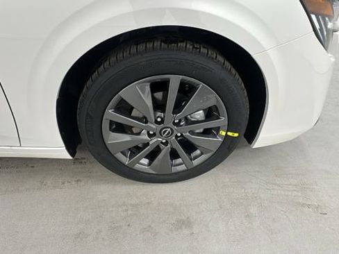 New 2026 Nissan Sentra SL image 9