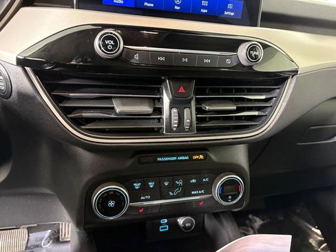 Certified 2020 Ford Escape SE image 20
