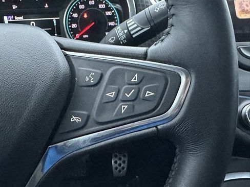 Used 2017 Chevrolet Malibu LT image 39