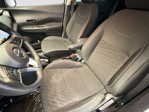 Used 2021 Nissan Kicks S image 11