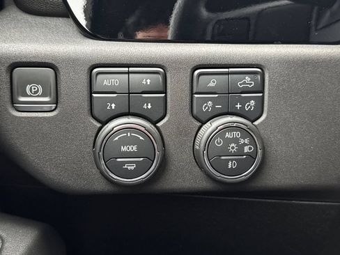 Used 2024 Chevrolet Silverado 2500 LTZ w/ LTZ Plus Package AWD/4WD image 32