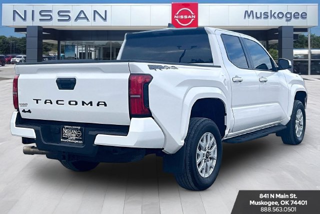 Used 2026 Toyota Tacoma SR5 AWD/4WD image 5
