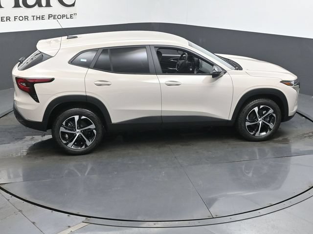 New 2026 Chevrolet Trax RS FWD image 17