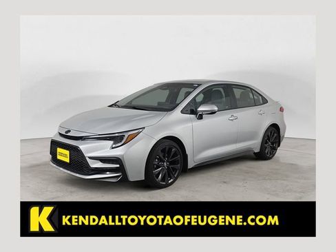 Used 2025 Toyota Corolla SE FWD image 1