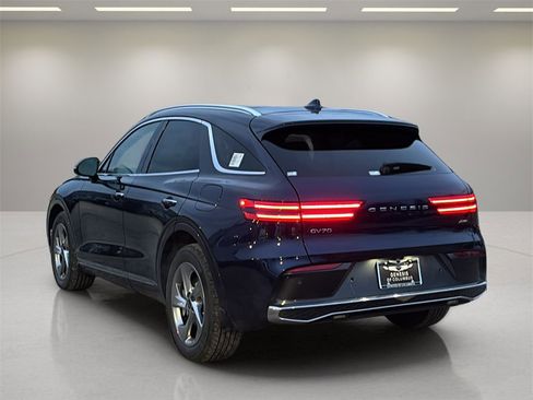 New 2026 Genesis GV70 2.5T Select image 3