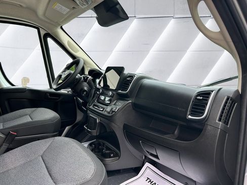 New 2024 RAM ProMaster 3500 w/ Quick Order Package 22G SLT image 16