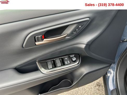 Used 2026 Toyota Crown Limited w/ Advanced Technology Package image 12