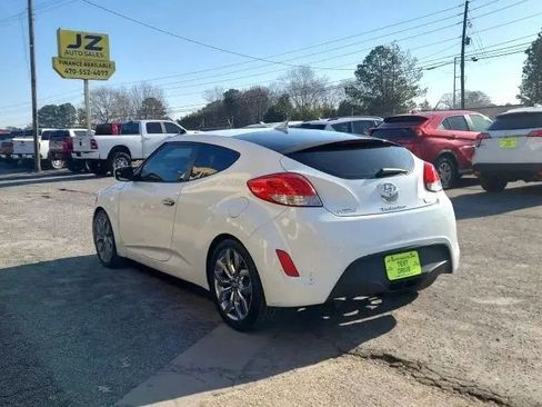 Used 2014 Hyundai Veloster RE:FLEX Edition image 7