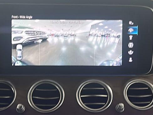 Used 2022 Mercedes-Benz E 350 Sedan image 21