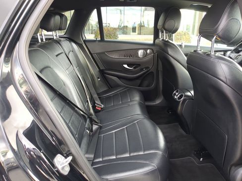 Used 2018 Mercedes-Benz GLC 300 4MATIC image 32