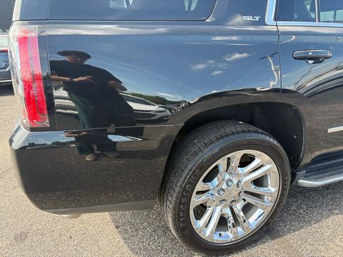 Used 2017 GMC Yukon SLT w/ Premium Edition AWD/4WD image 14