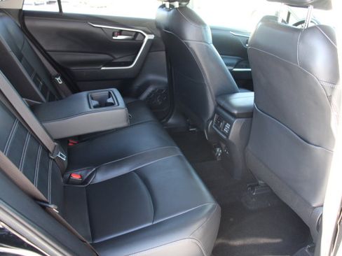 Certified 2019 Toyota RAV4 XLE Premium w/ Carpet Mat Package image 19