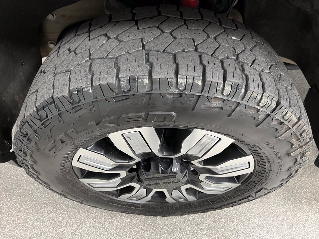 Used 2024 GMC Sierra 3500 Denali w/ Denali Reserve Package AWD/4WD image 13