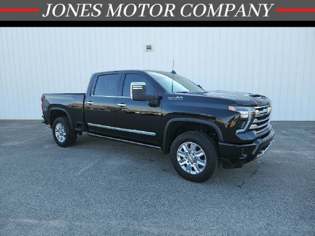 Used 2025 Chevrolet Silverado 2500 High Country w/ High Country Premium Package AWD/4WD image 1