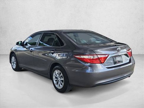 Used 2017 Toyota Camry LE FWD image 7
