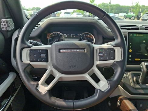 Used 2023 Land Rover Defender 130 SE AWD/4WD image 20