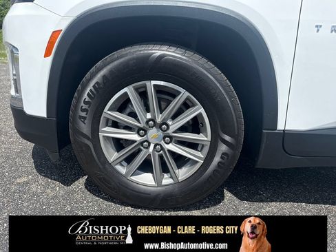 Used 2023 Chevrolet Traverse LT AWD/4WD image 18