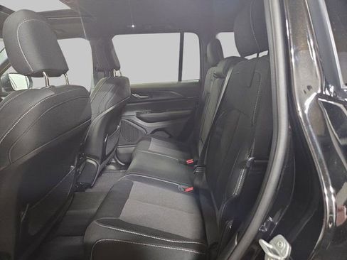 New 2026 Jeep Grand Cherokee Laredo X image 16